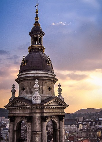 Image of the West Tower of Sz. Istvan Basilica, one of the Pest side attractions Image of the West Tower of Sz. Istvan Basilica, one of the Pest side attractions