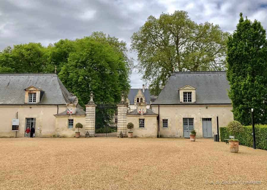 The château grounds