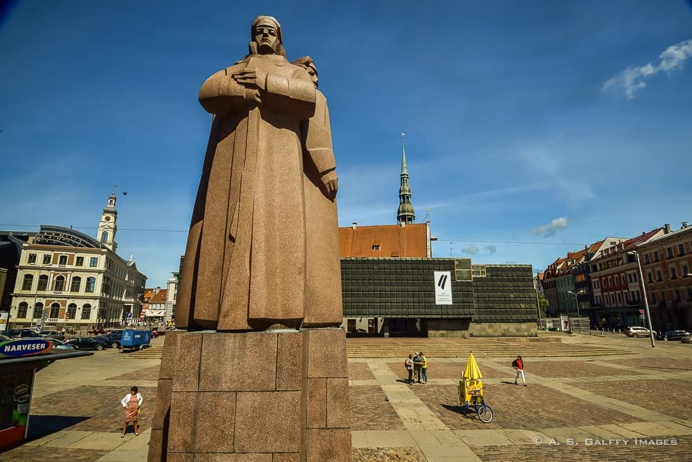 Statue in Riga