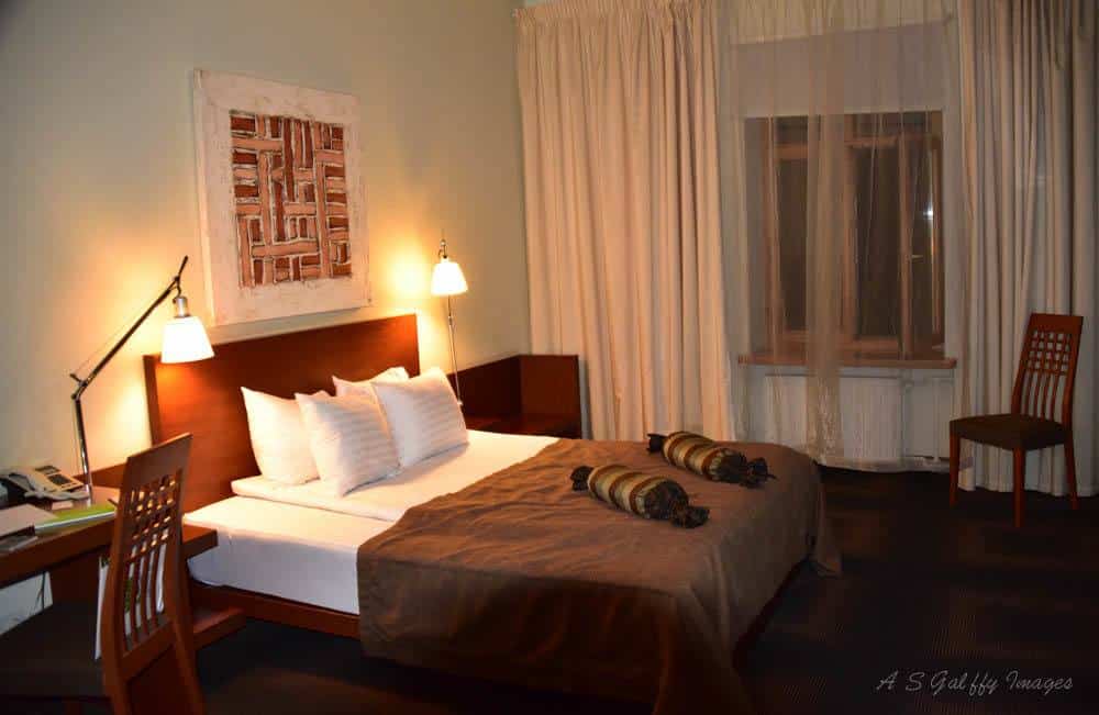 R.Room