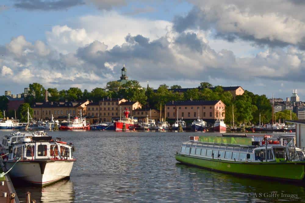 Cruise boats on Lake Mälaren in Stockholm Cruise boats on Lake Mälaren in Stockholm