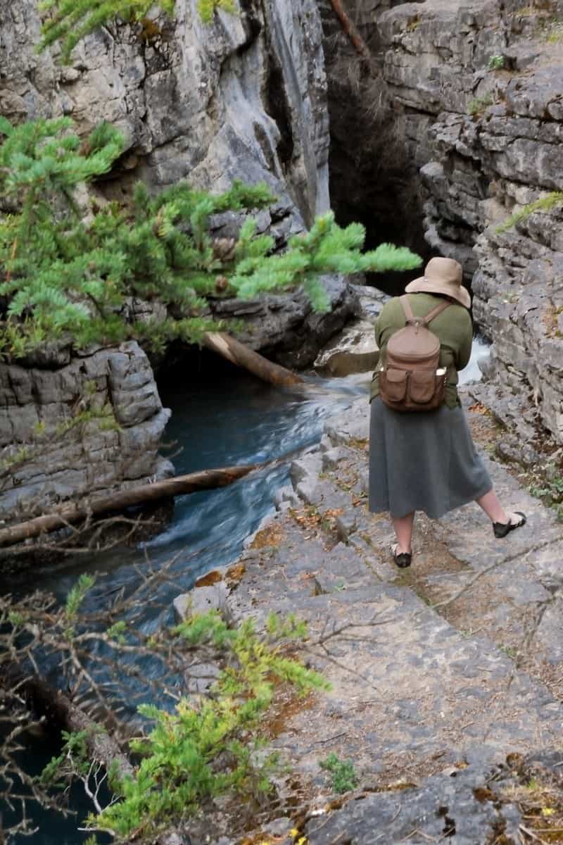 Cindy Carlssson photographing the Beauty Creek in Canada Cindy Carlssson photographing the Beauty Creek in Canada