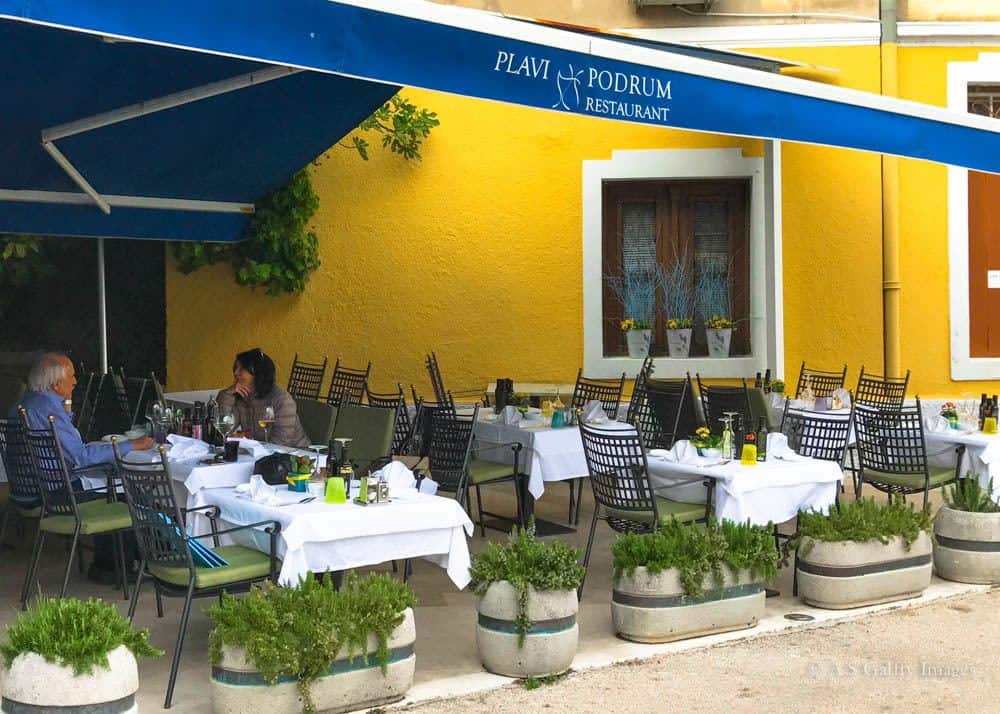 View of Plavi Podrum restaurant that you'll encounter when strolling Lungomare View of Plavi Podrum restaurant that you'll encounter when strolling Lungomare