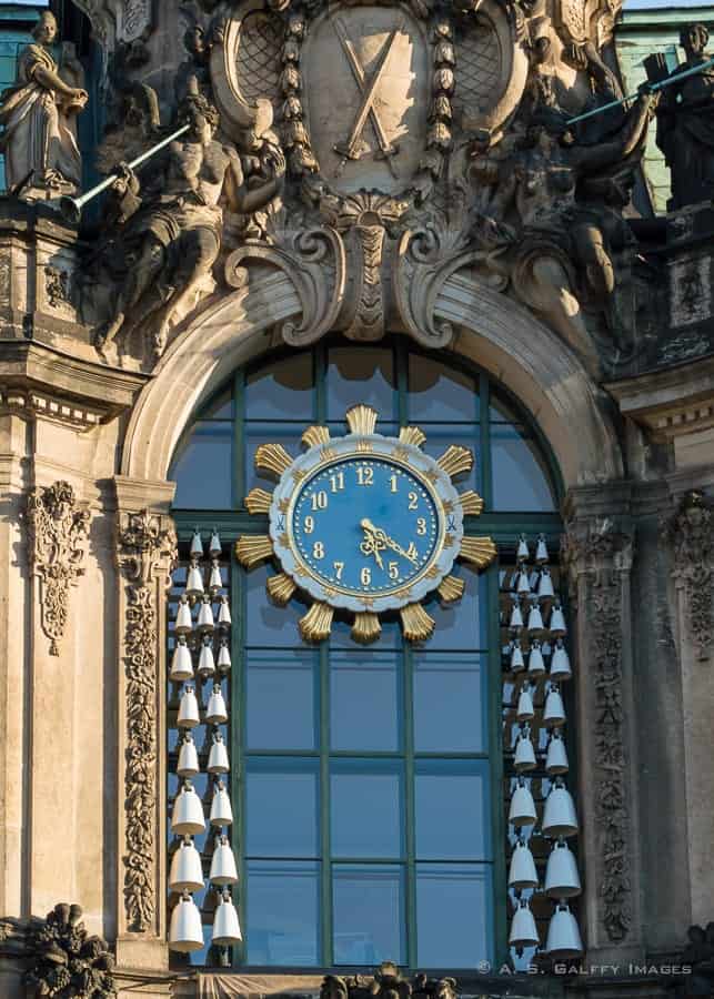 Carillon Pavilion at Zwinger Palace - attractions in Dresden