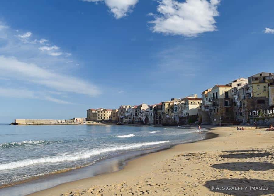 Cefalu - towns in Sicily Cefalu - towns in Sicily
