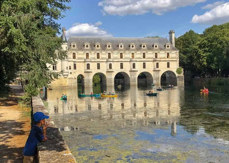 Arched bridge at Chateau de Chenonceau