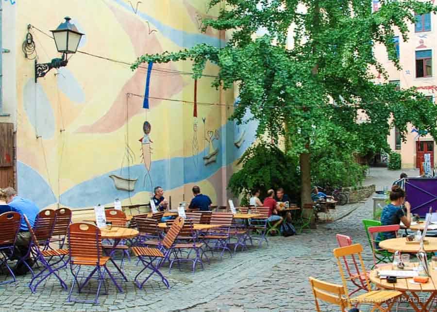 Image depicting a Small eatery in Kunsthofpassage